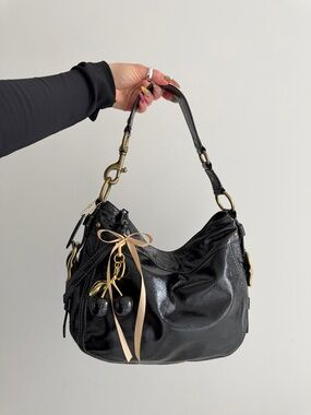 vintage Coach Patent Leather Zoe Shoulder Bag w/gold hardware